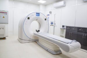 Rezonans magnetyczny twarzoczaszki – na czym polega badanie i kiedy warto je wykonać